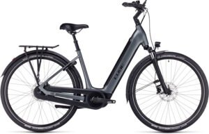 Cube vélo de ville électrique robuste meilleur vélo de ville femme Cube